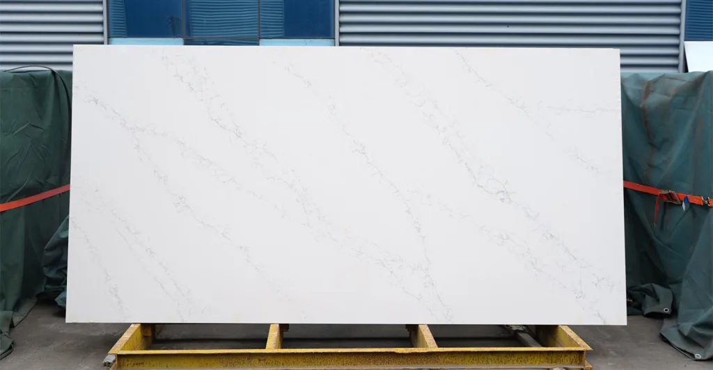 Calacatta 1700 - Horizon Quartz