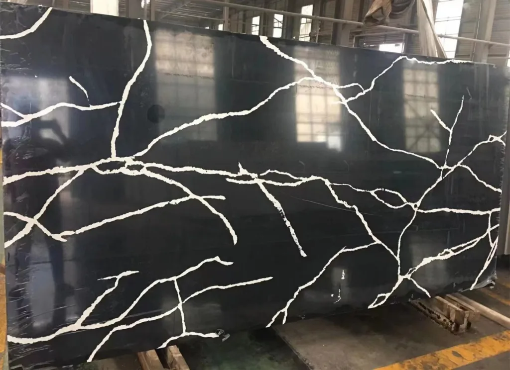 Calacatta Black R002 - Horizon Quartz