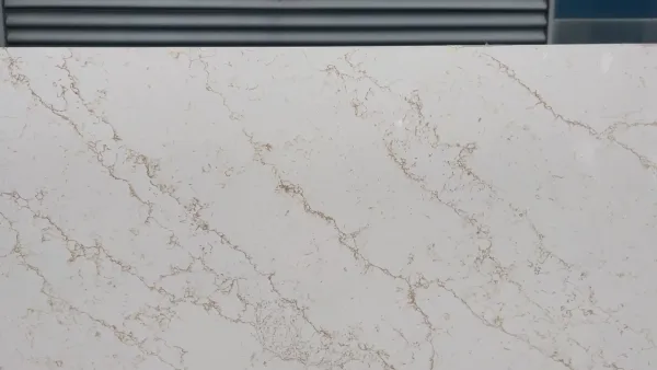 Quartz Calacatta 1018 Gold Detail 1 Horizon
