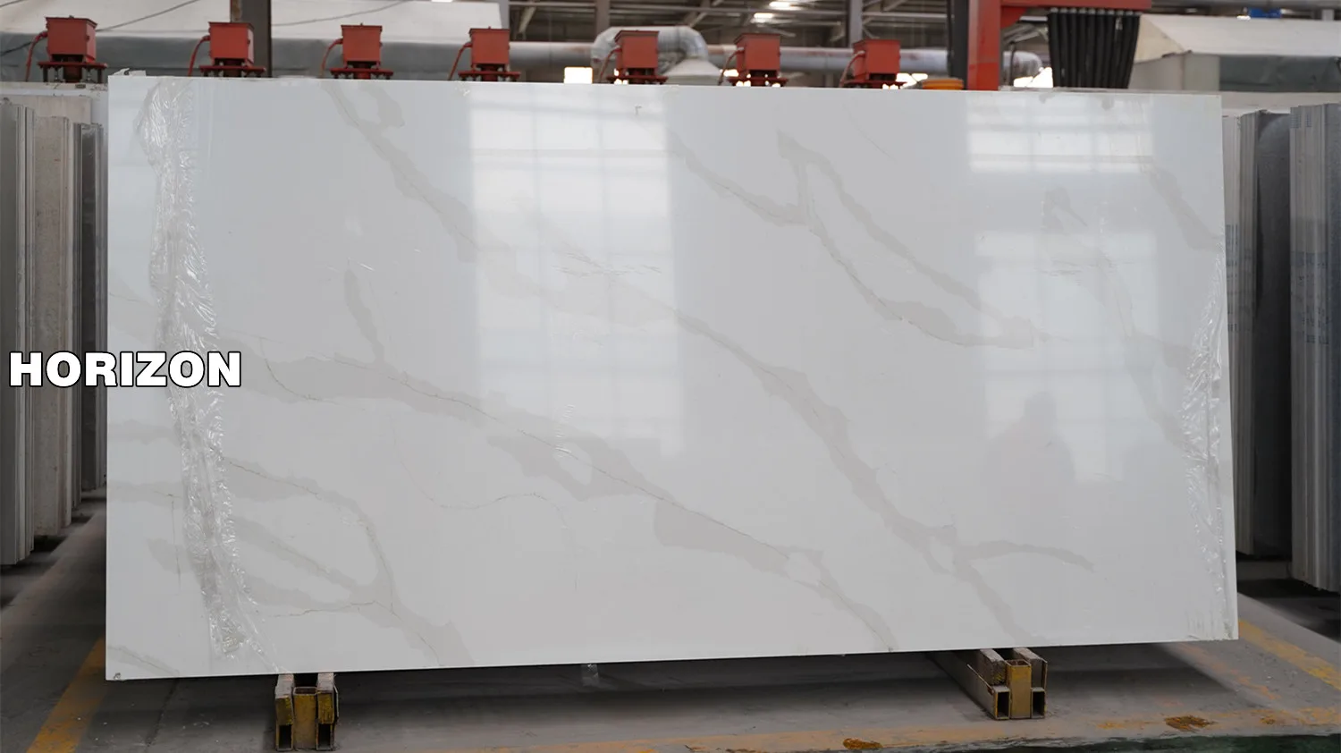 Model 7335 - Quartz Calacatta With Thin Gold Lines