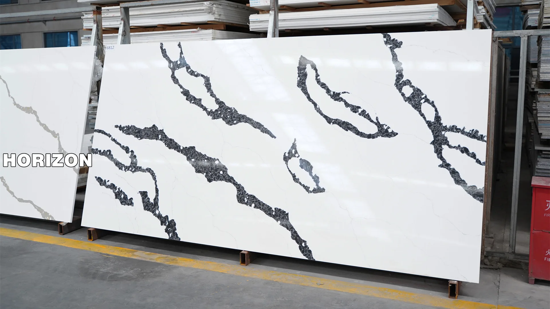 Quartz Calacatta 6812 With Black Veins