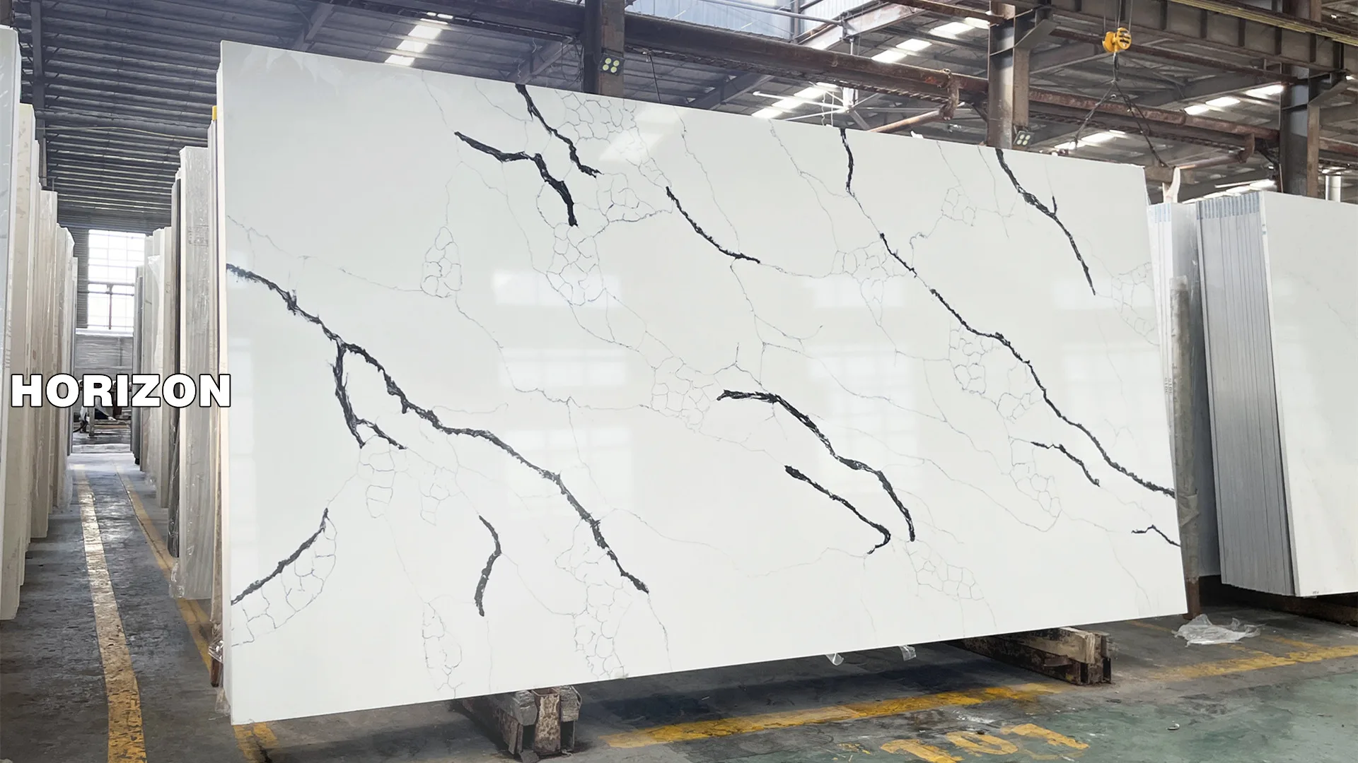 Quartz Calacatta BLACK PEATL With Black Veins